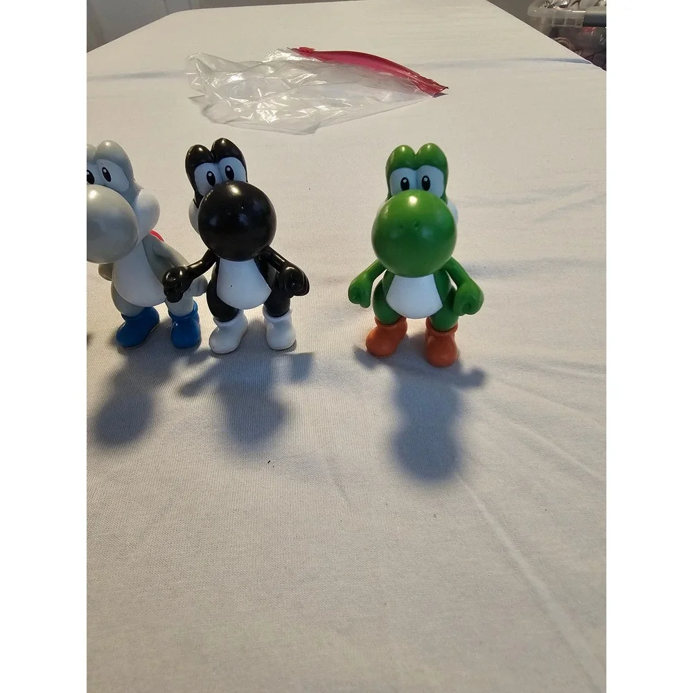 Nintendo‎ Super Mario Yoshi Action Figure Set Jakks Pacific Multi Color 5pc 2.5